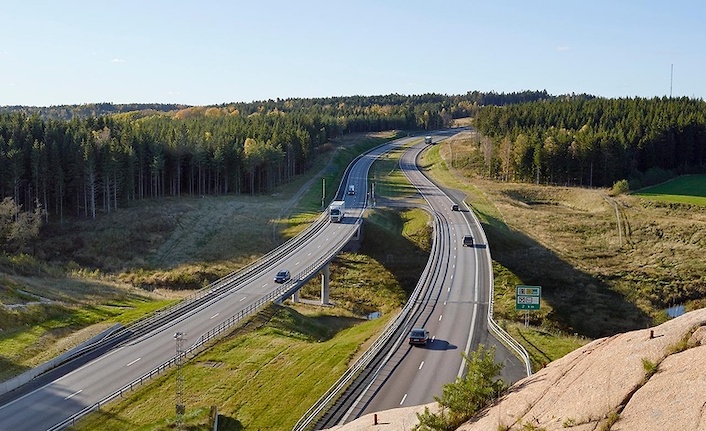 İsveç sürüş sürelerine uymayan yabancı araçlara ceza kesecek