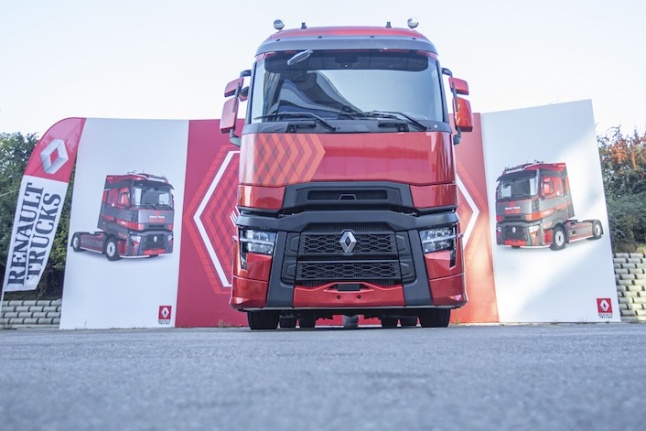 Yeni Renault Trucks kamyonlar, filolarla buluşuyor